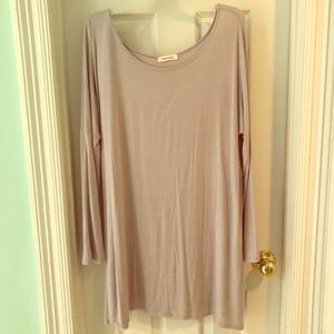 Long-sleeved tunic